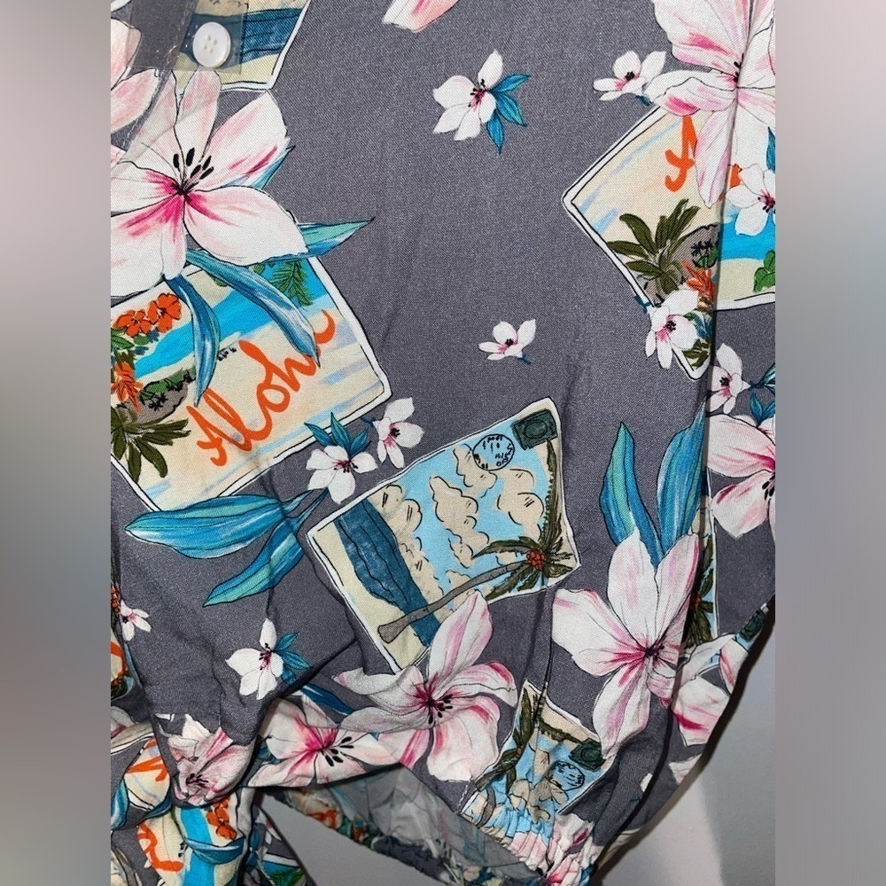 New! Le Superbe Topper Long Sleeve Tie Front Crop Aloha Fog Gray 🌺 Small NWT! - Picture 11 of 12